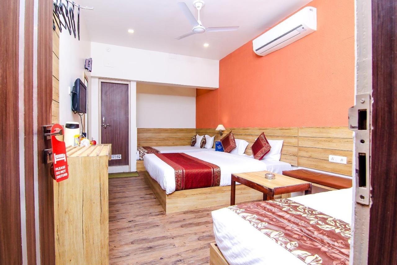 Hotel R B International Varanasi Exterior foto